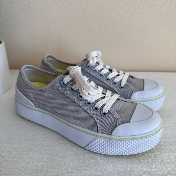 Marc Fisher Shoes - Marc Fisher Blue Rammy Gray Canvas Lace Up Platform Sneakers Women’s 7.5M